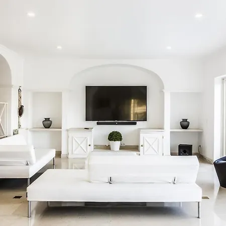 Villa Sunset By The Getaway Collection *